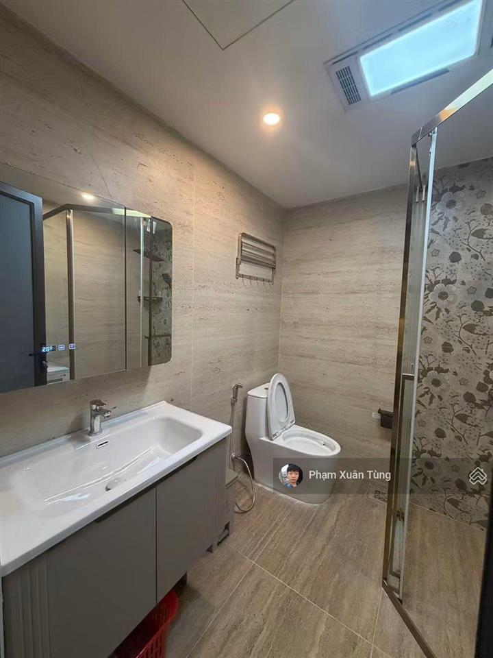 Lô góc hoàng quốc việt, xây chắc chắn, ngõ 3 gác tránh, 30m ô tô đỗ, tặng nt, còn mới ở ngay, 39m2