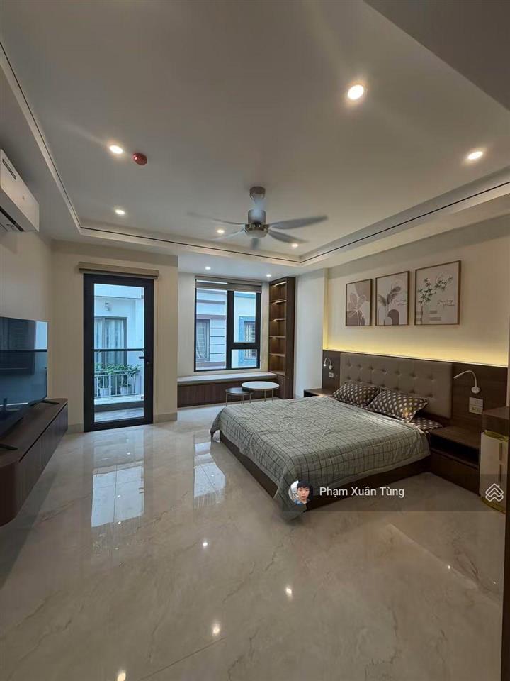 Lô góc hoàng quốc việt, xây chắc chắn, ngõ 3 gác tránh, 30m ô tô đỗ, tặng nt, còn mới ở ngay, 39m2