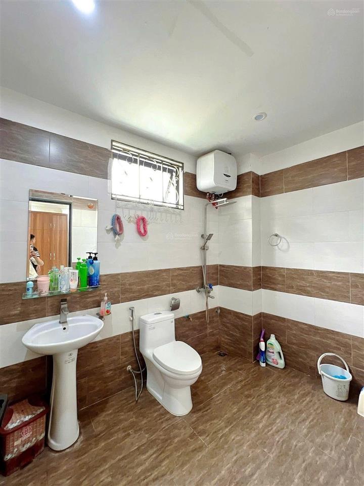 Gấp! lô góc yên hòa, dân xây chắc chắn, ngõ 3 gác, 50m ra phố, thoáng, sân xe, 41m2*5t