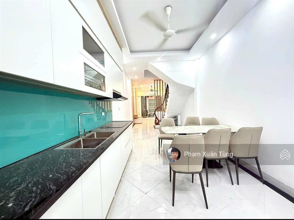 Có 1 0 2! lô góc ngọc khánh, nhà đẹp ở luôn, ngõ 3 gác thông, vài chục m ra phố, tặng nt, 44m*5t