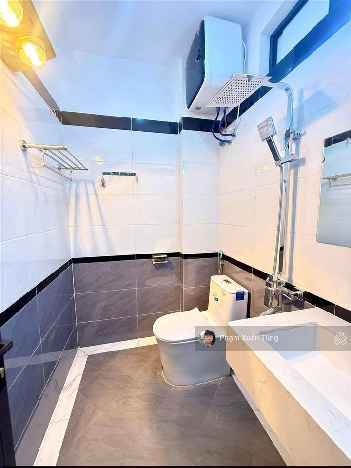 Có 1 0 2! lô góc ngọc khánh, nhà đẹp ở luôn, ngõ 3 gác thông, vài chục m ra phố, tặng nt, 44m*5t
