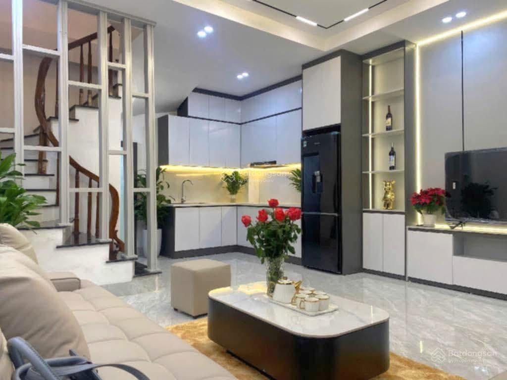 Bán gấp nhà văn cao, ngõ ô tô tránh, thông tứ tung, ra phố cực gần, tặng nt, mới ở ngay, 43m2*5t