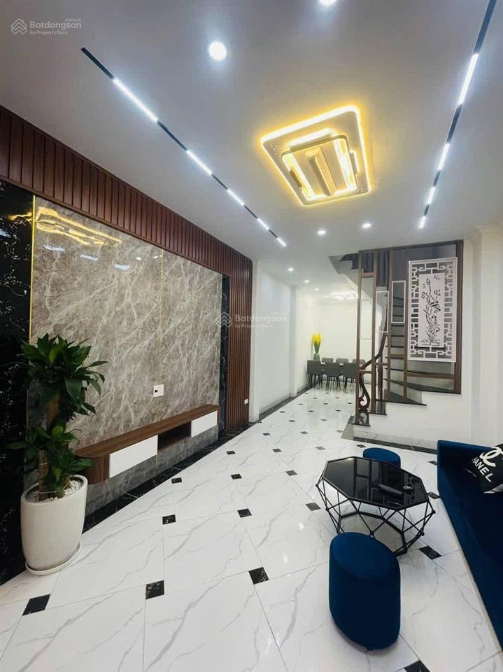 Có 1 0 2! bán gấp lô góc cầu giấy, nhà đẹp ngõ thông, ô tô đỗ cách vài bước, ở ngay, 40m2*5t