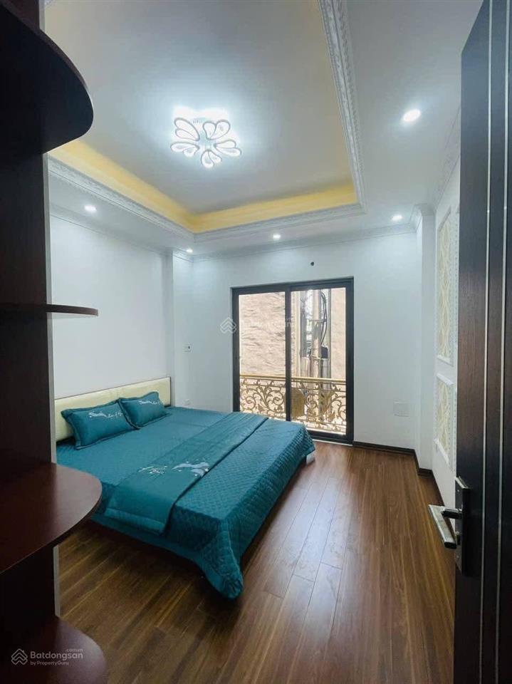 Có 1 0 2! bán gấp lô góc cầu giấy, nhà đẹp ngõ thông, ô tô đỗ cách vài bước, ở ngay, 40m2*5t