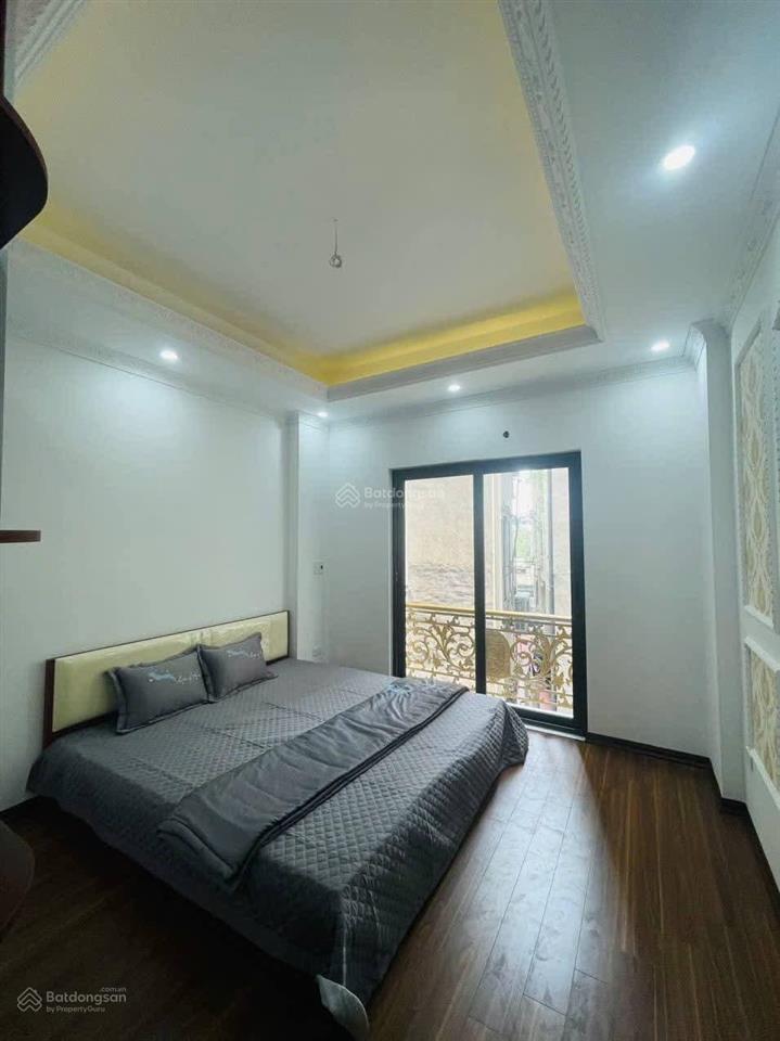 Có 1 0 2! bán gấp lô góc cầu giấy, nhà đẹp ngõ thông, ô tô đỗ cách vài bước, ở ngay, 40m2*5t