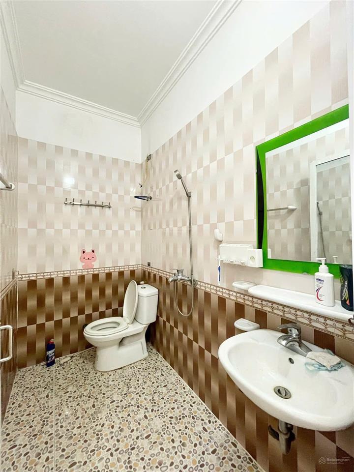 Quan hoa  nguyễn khánh toàn, xây chắc chắn, ngõ 3 gác, 50m ra phố, thoáng, ở luôn, 40m2*4t