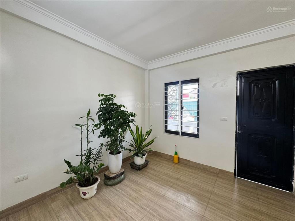 Có 1 0 2! lô góc ngọc khánh, nhà đẹp ở luôn, ngõ 3 gác thông, vài chục m ra phố, tặng nt, 39m2*5t