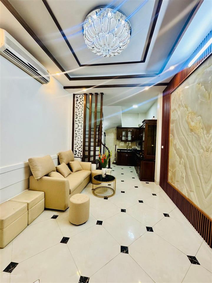 Có 1 0 2! lô góc ngọc khánh, nhà đẹp ở luôn, ngõ 3 gác thông, vài chục m ra phố, tặng nt, 39m2*5t