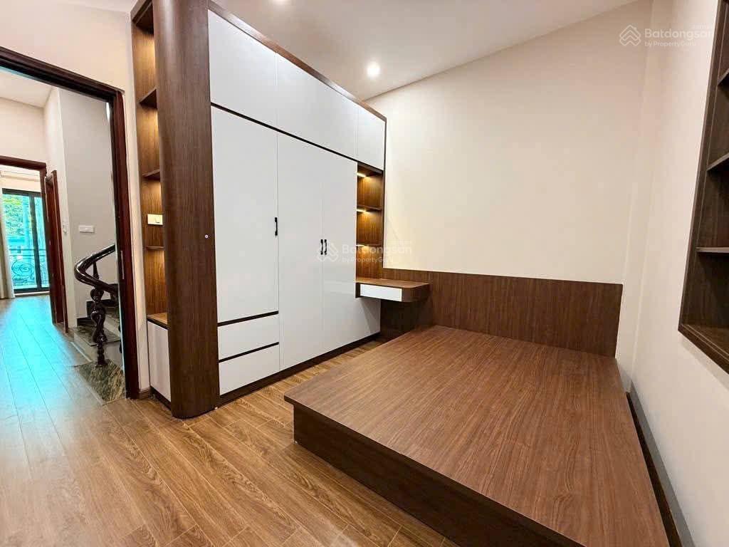 Siêu vip! lô góc hoàng quốc việt, dân xây chắc chắn, ngõ 3 gác tránh, gần ô tô đỗ, tặng nt, 45m2*5t