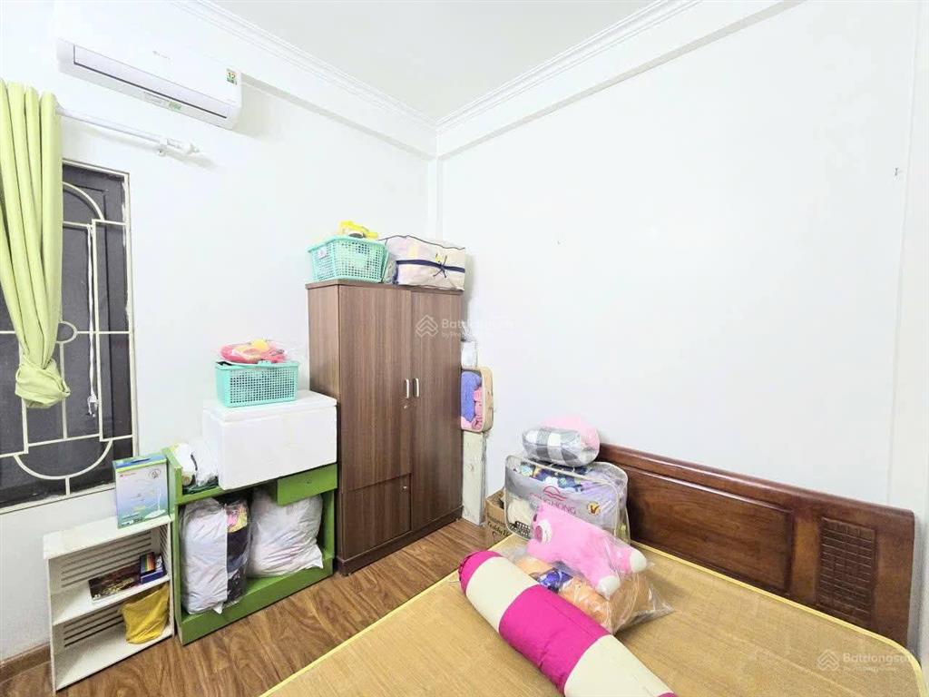 Bán gấp! cầu giấy, dân xây chắc chắn, ngõ 3 gác tránh, gần phố, thoáng, đẹp, ở ngay 42m2*5t