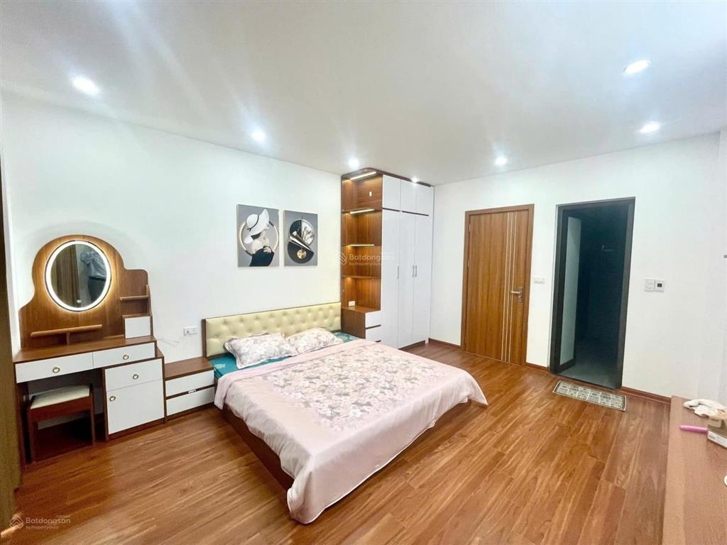 Bán nhà yên hòa, nhà đẹp ở ngay, xây chắc chắn, ngõ 3 gác tránh, 50m ra phố, thoáng, 38m2*5t