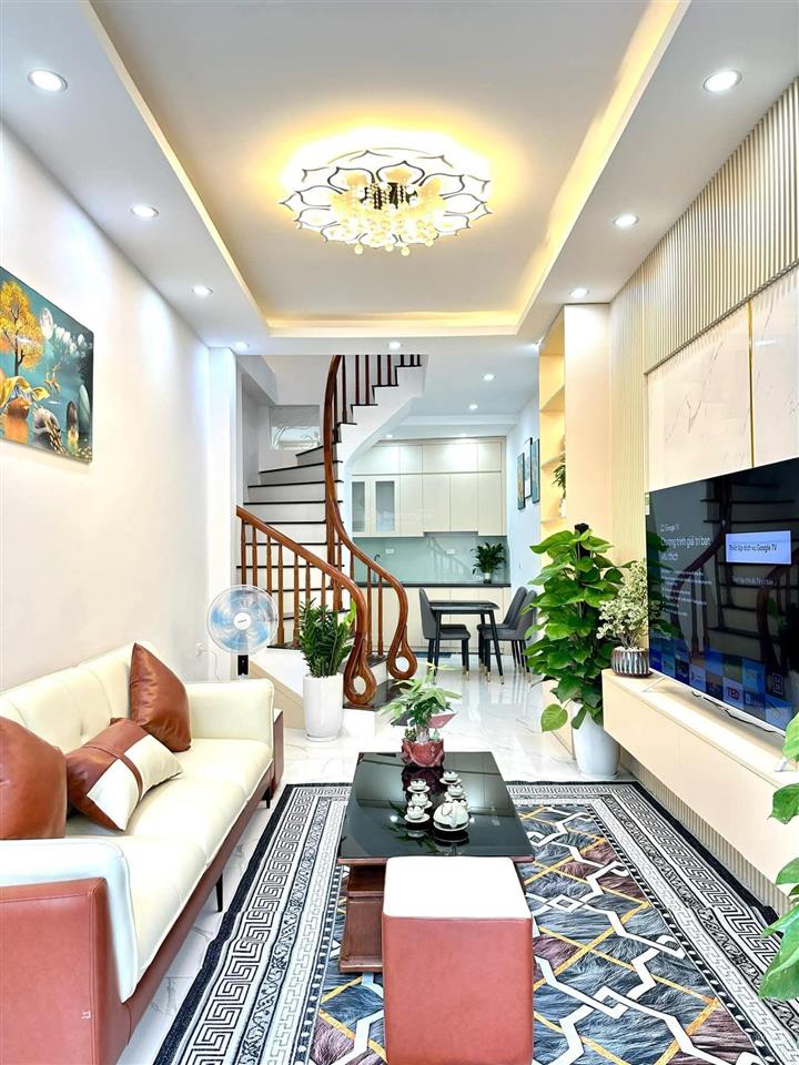Bán nhà dịch vọng  cầu giấy, ngõ 3 gác tránh, 1 ngoặt ra phố, trước nhà thoáng, ở luôn, 40m2*5t