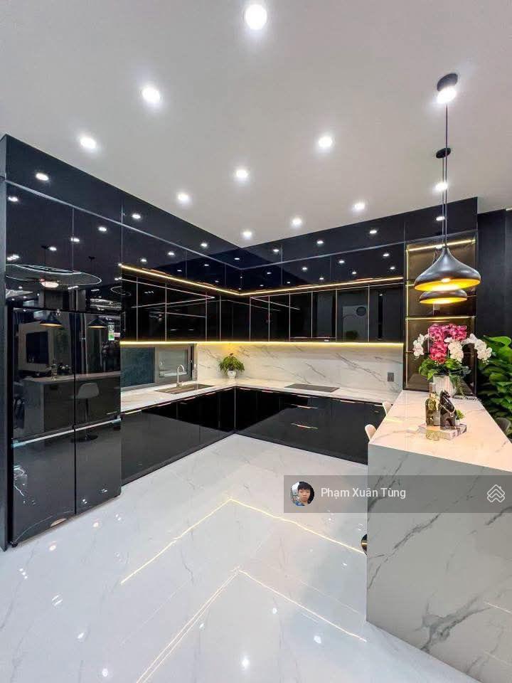 Yên hòa  nguyễn khang, nhà đẹp ở luôn, 2 thoáng, ngõ thẳng tắp, 3 gác tránh, 60m ra phố, 40m2*5t