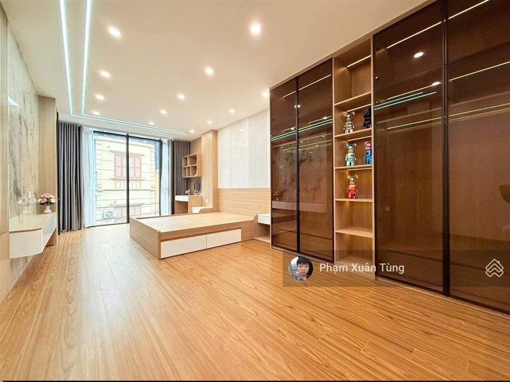 Nguyễn khánh toàn, xây mới, thang máy, thông tứ tung, 50m ô tô tránh, thoáng sáng, mới ở ngay, 44m2