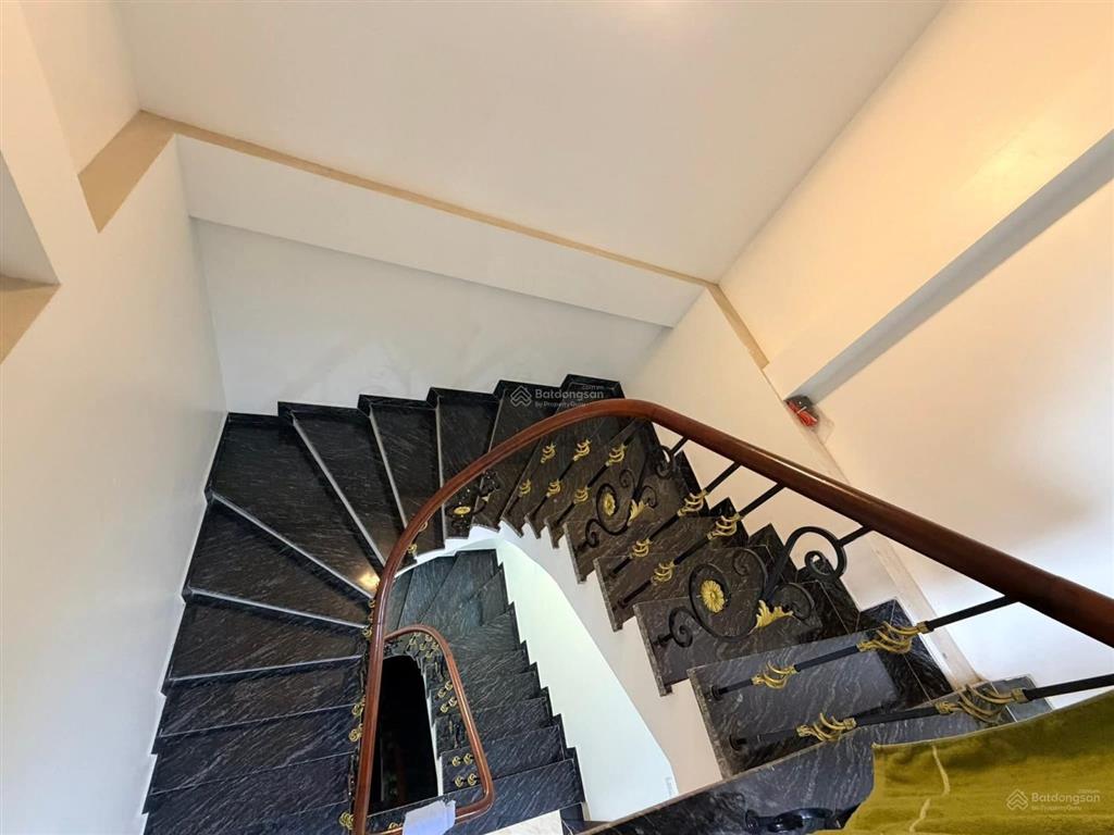 Ngọc khánh  nguyễn công hoan, ngõ thông, trước nhà 3m, 20m ra phố, còn mới ở ngay, 46m2*4t