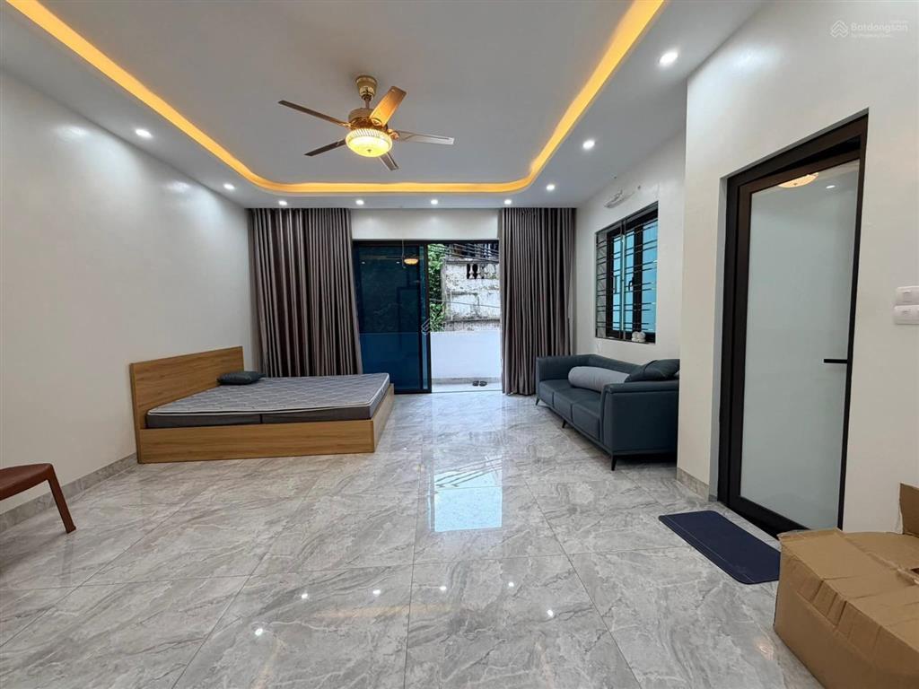 Ngọc khánh  nguyễn công hoan, ngõ thông, trước nhà 3m, 20m ra phố, còn mới ở ngay, 46m2*4t