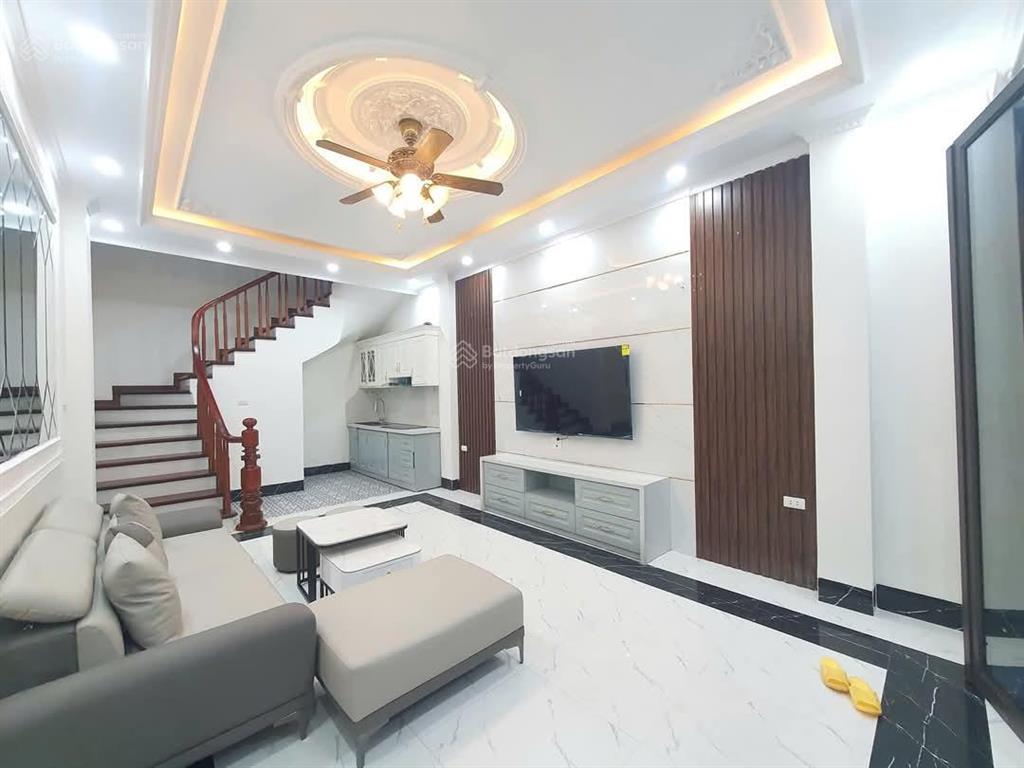 Cuối năm bán gấp! đội cấn, dân xây ở luôn, ngõ 3 gác tránh, gần phố, 2 thoáng, kinh doanh, 41m2*5t