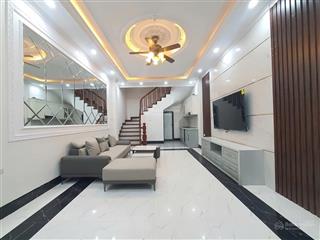 Cuối năm bán gấp! đội cấn, dân xây ở luôn, ngõ 3 gác tránh, gần phố, 2 thoáng, kinh doanh, 41m2*5t