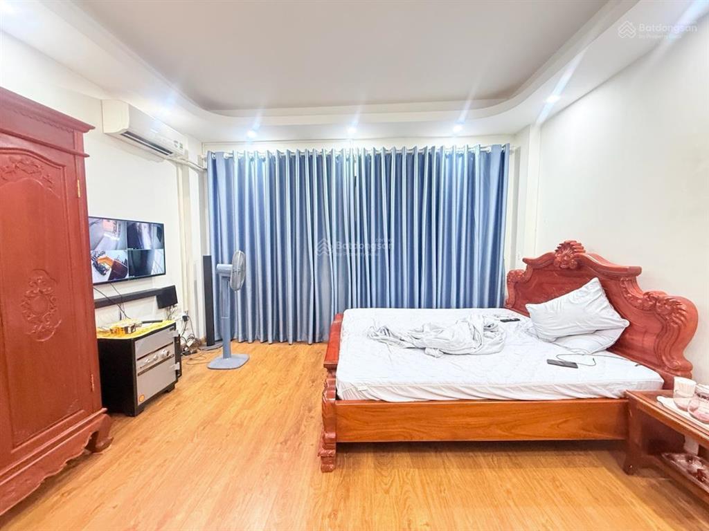 Giảm sốc! nguyễn khánh toàn, xây chắc chắn, ngõ thông gần phố, thoáng trước sau, sổ vuông đẹp, 43m2