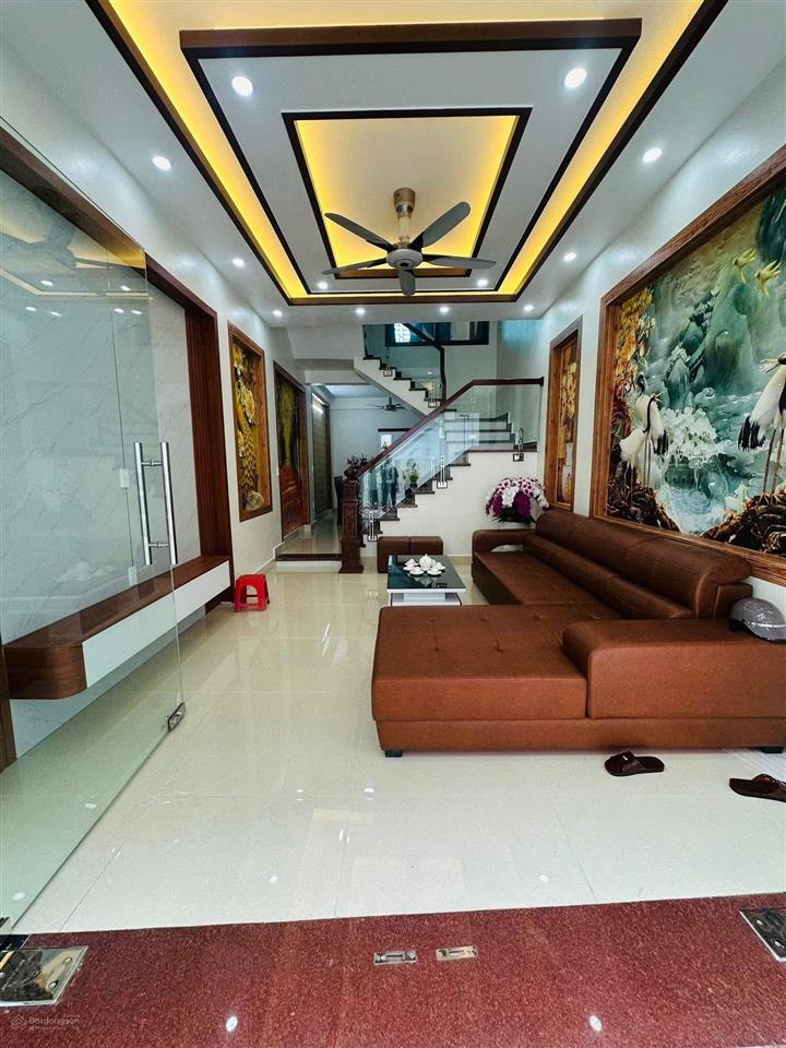 Giảm sốc! nguyễn khánh toàn, xây chắc chắn, ngõ thông gần phố, thoáng trước sau, sổ vuông đẹp, 43m2