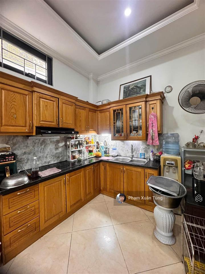 Giảm sốc! lô góc cầu giấy, 2 thoáng, xây chắc chắn, vài chục m ôtô tránh, không quy hoạch ở ngay