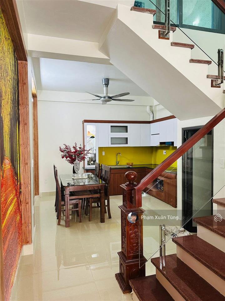 Cắt lỗ! yên hòa, xây chắc chắn, ôtô đỗ cạnh nhà, thông tứ tung, gần phố, 2 thoáng, ở luôn, 50m2*5t