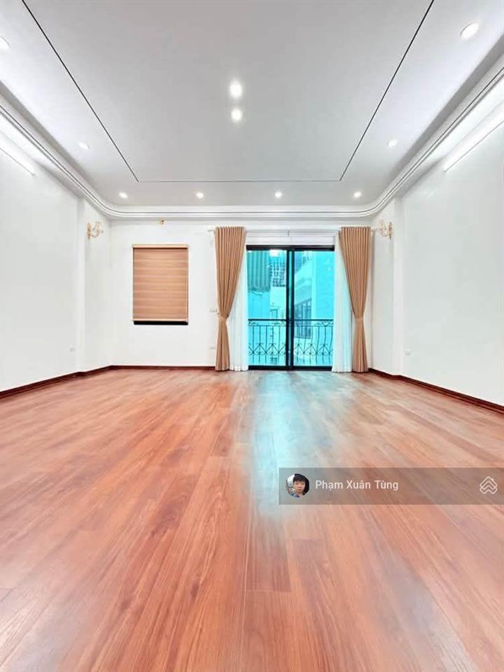 Hoa hậu! xuân thủy, nhà mới thang máy, xây tâm huyết, ngõ thông, gần phố, thoáng, 50m ôtô đỗ, 45m2
