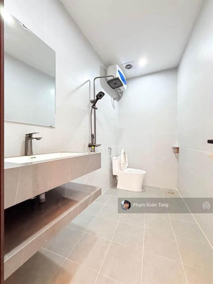 Hoa hậu! xuân thủy, nhà mới thang máy, xây tâm huyết, ngõ thông, gần phố, thoáng, 50m ôtô đỗ, 45m2