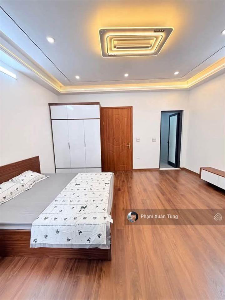Hoa hậu! xuân thủy, nhà mới thang máy, xây tâm huyết, ngõ thông, gần phố, thoáng, 50m ôtô đỗ, 45m2
