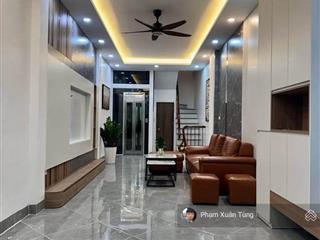 Giảm 2 tỷ! trung tâm cầu giấy, xây mới thang máy, ngõ ôtô thông, thoáng sáng, mới ở ngay, 42m*7t