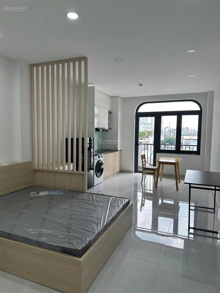 Cho thuê studio ban công trung tâm quận 7