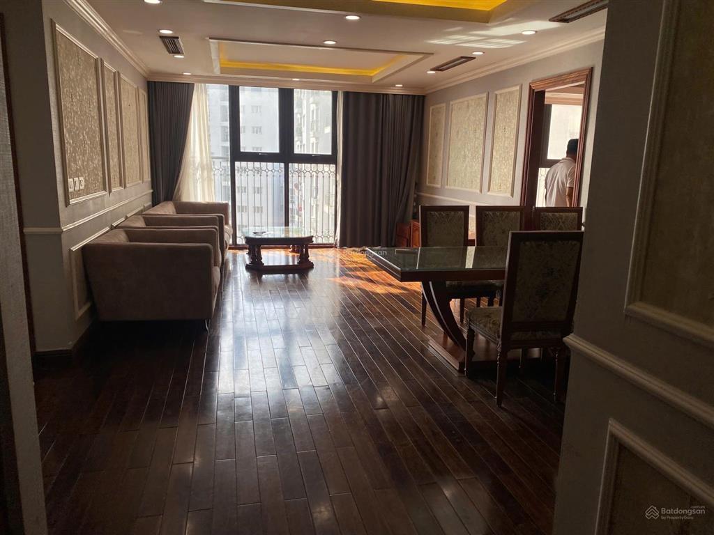 Cho thuê chung cư cao cấp hồ hoàng cầu, 3n1k nội thất chuẩn châu âu. cho thuê lâu dài.