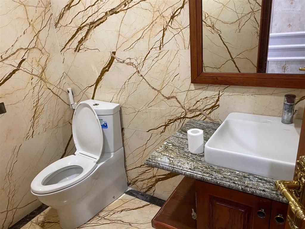 Cho thuê chung cư cao cấp hồ hoàng cầu, 3n1k nội thất chuẩn châu âu. cho thuê lâu dài.