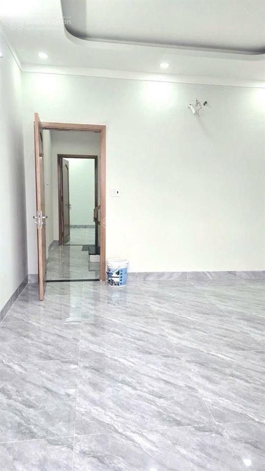 Bán nhà 2 tầng đường xe hơi 6m giá 3.85 tỷ