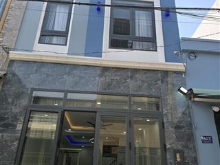 Bán nhà mới long trường 1 xẹc cách lã xuân oai 100m. 4 tầng 4 phòng ngủhẻm 6m. giá 5.990 tỷ.