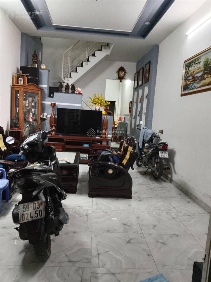 Bán nhà đường nguyễn duy trinh, 2 tầng 3pn dt 65m2 hxh, giá 4.2 tỷ