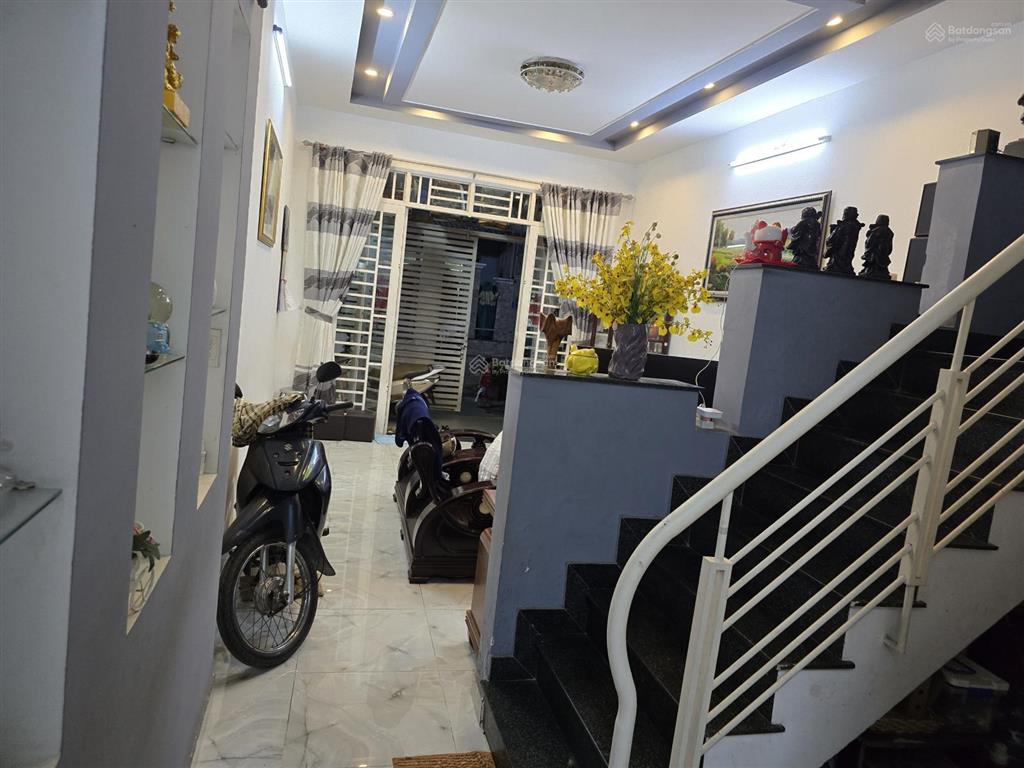 Bán nhà đường nguyễn duy trinh, 2 tầng 3pn dt 65m2 hxh, giá 4.2 tỷ