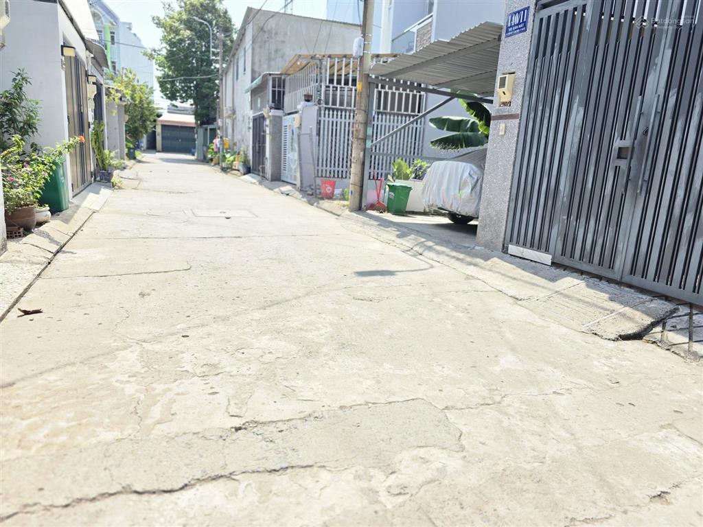 Bán đất võ văn hát 68m2 thổ ngang 4.2m. giá 3.850 tỷ.