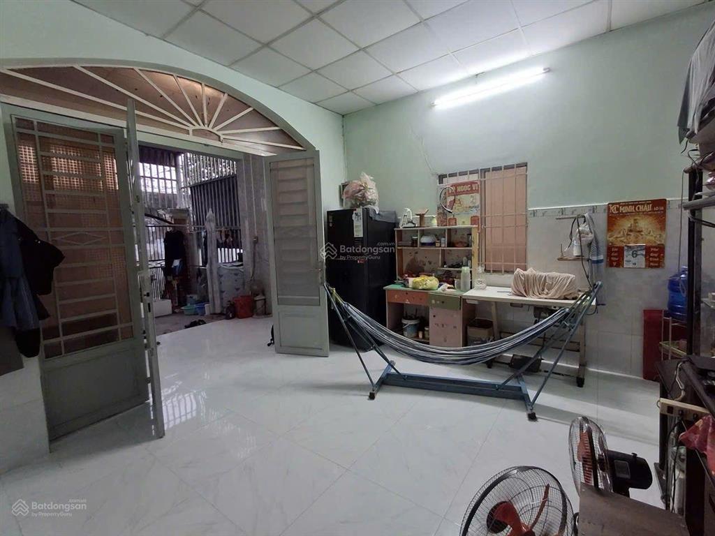 Bán nhà cách lò lu 100m.dt 60m2 hẻm xh thông. giá 3.990 tỷ