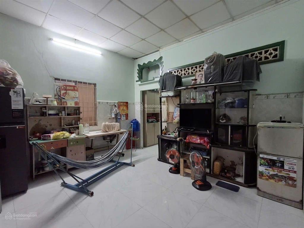 Bán nhà cách lò lu 100m.dt 60m2 hẻm xh thông. giá 3.990 tỷ