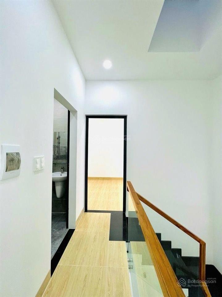 Bán nhà lã xuân oai nguyễn duy trinh 4 tầng hẻm xh thông giá 5.180 tỷ