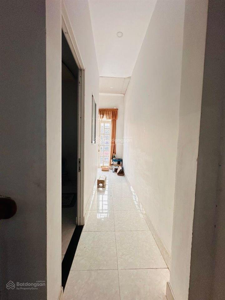 Bán nhà ngã 3 lò lu đường lã xuân oai 2mt 45m2 3 tầng hẻm xe hơi giá 3.9 tỷ