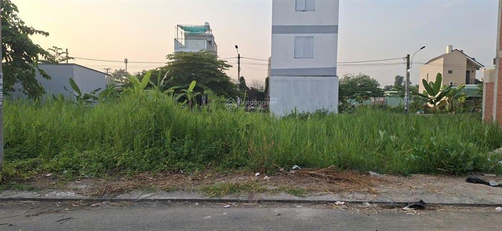 Đất long phước 56m2 ngang 4m đường 8m giá 3.1 tỷ.