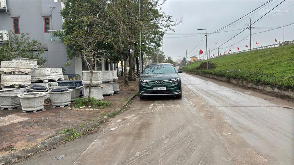 Bán lô đất đấu giá xen kẹt liên mạc, bắc từ liêm 83m2, mặt tiền 5m, 13.1 tỷ, phân lô có vỉa rộng