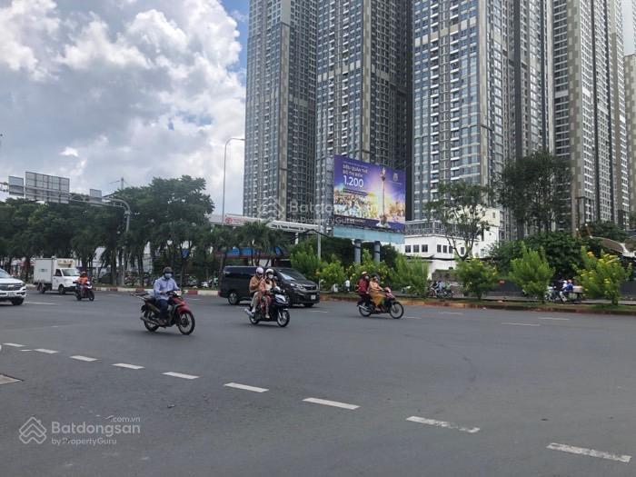 Cho thuê mặt tiền kinh doanh trưng nữ vương sát chợ hóc môn 7*15 trệt 3 lầu 8 phòng cho thuê
