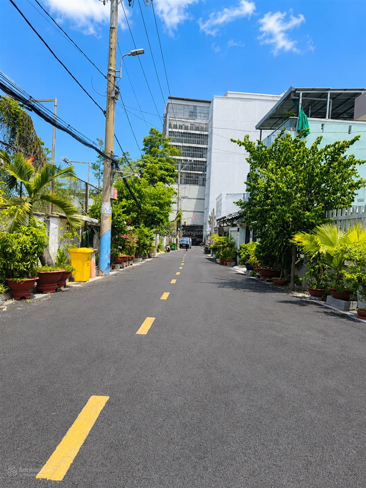 Đầu tư! bán đất 90m2  ngang 6m tiện xây chdv  hẻm xe hơi