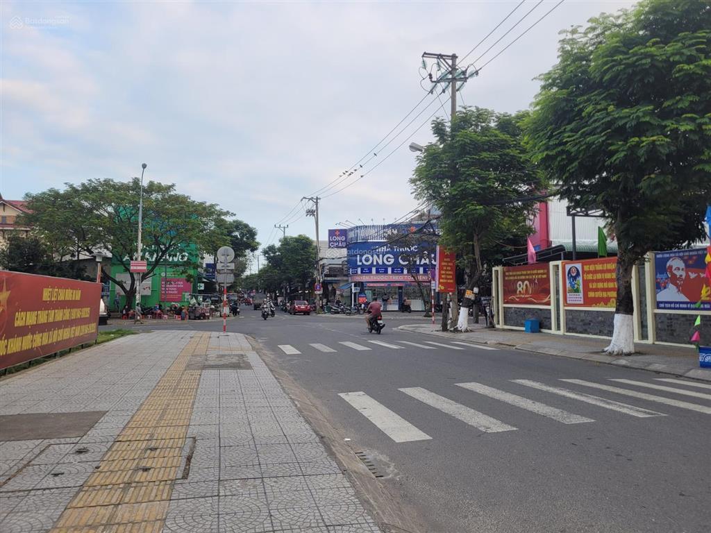 Bán đất nhà phố biển mỹ khê sơn trà đường ô tô khu mân thái, nhiều khách du lịch