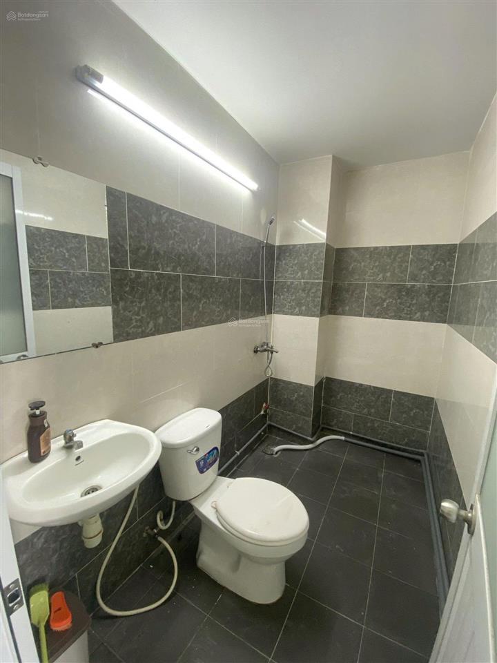 Cho thuê phòng khu dân cư himlam  bình hưng. dt 30m2. giá 5tr/tháng. full nội thất