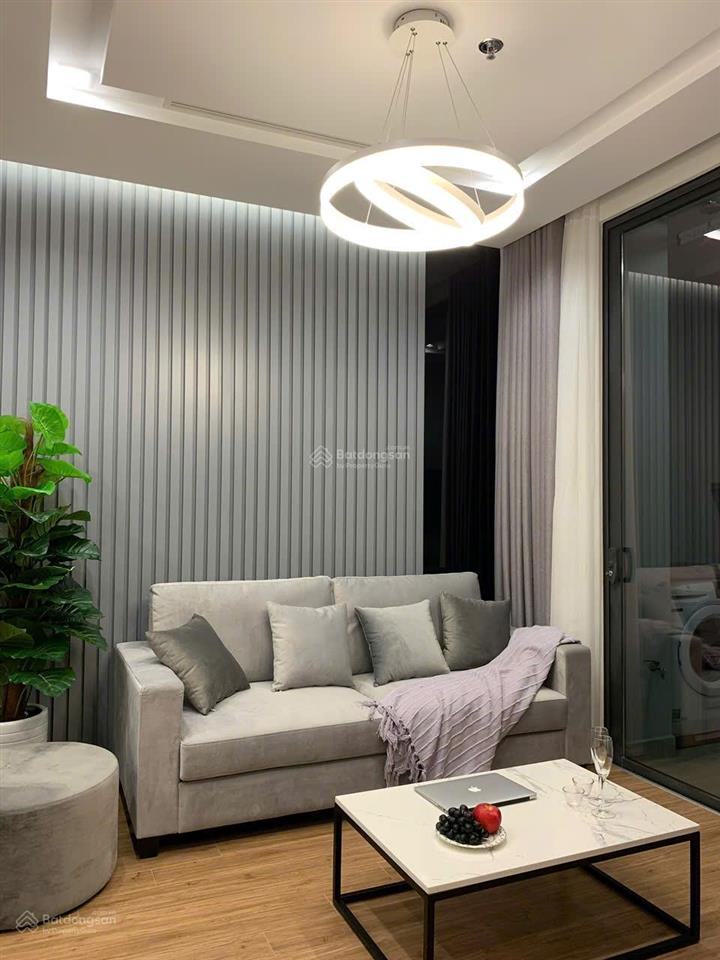 Hiếm  cho thuê căn hộ 1pn tại m2 metropolis, ba đình, hà nội  view hồ tây cực đẹp