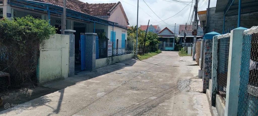 Chính chủ bán lô đất trung tâm thị xã ninh hoà, gần 300m2 giá chỉ 1,2 tỷ bao sinh lời 0933 218 ***